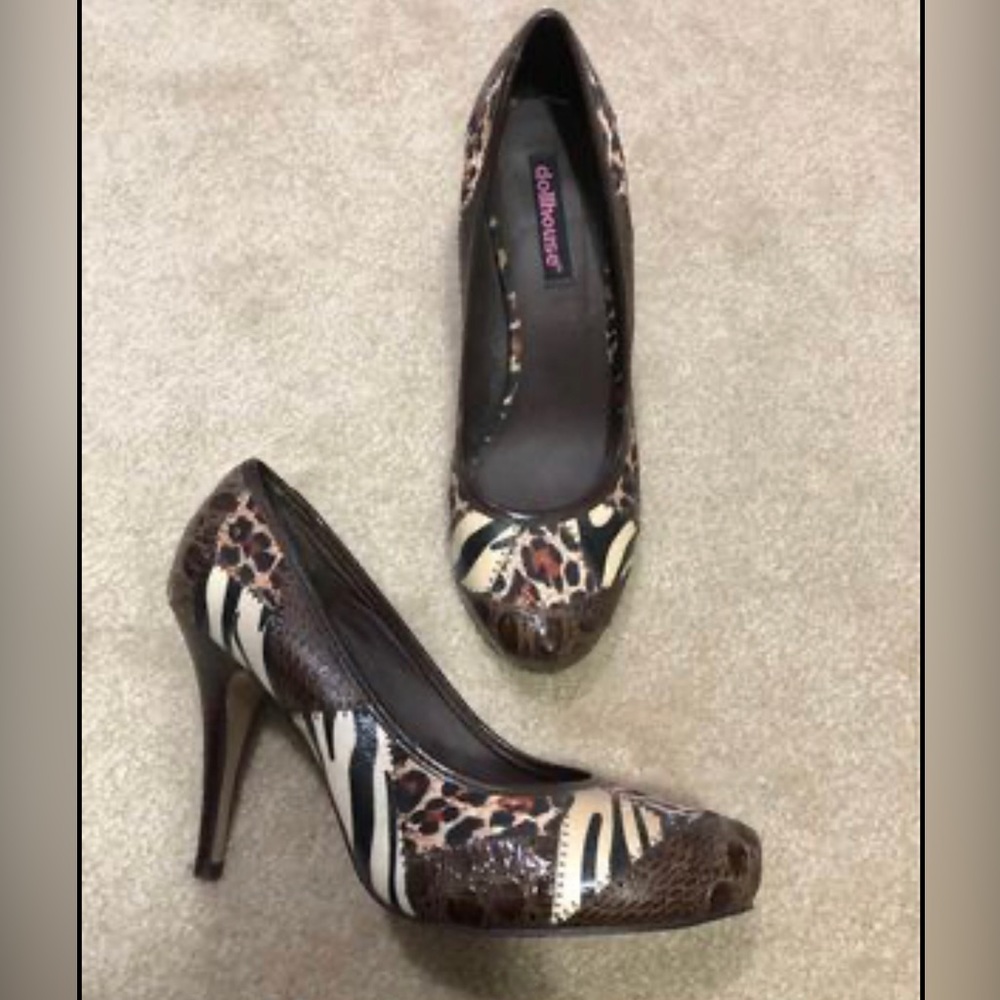 Dollhouse pumps like new